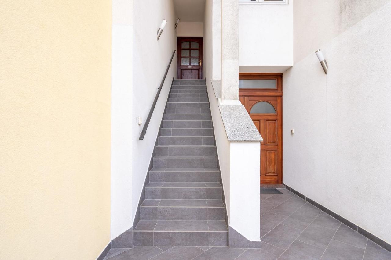 Alto 1 Studio Apartment רוביני מראה חיצוני תמונה