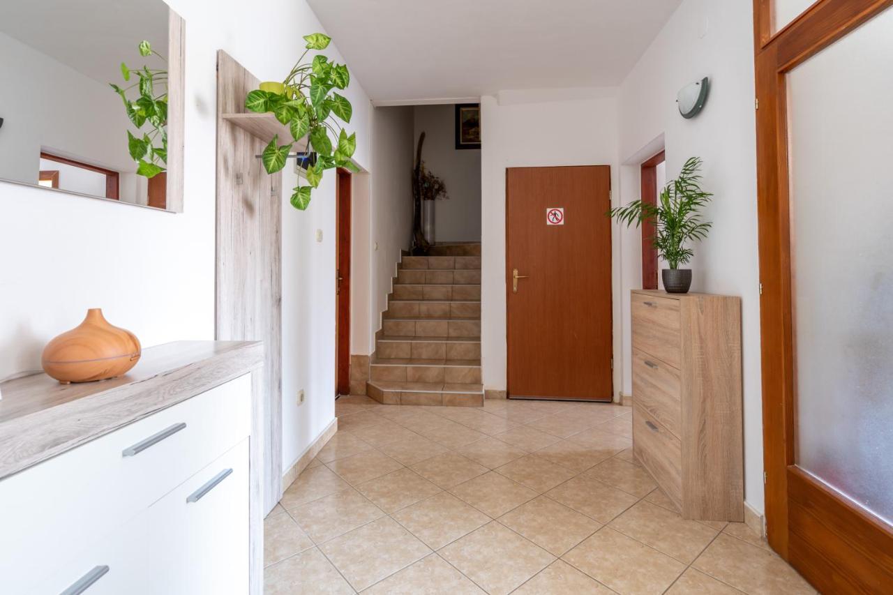 Alto 1 Studio Apartment רוביני מראה חיצוני תמונה