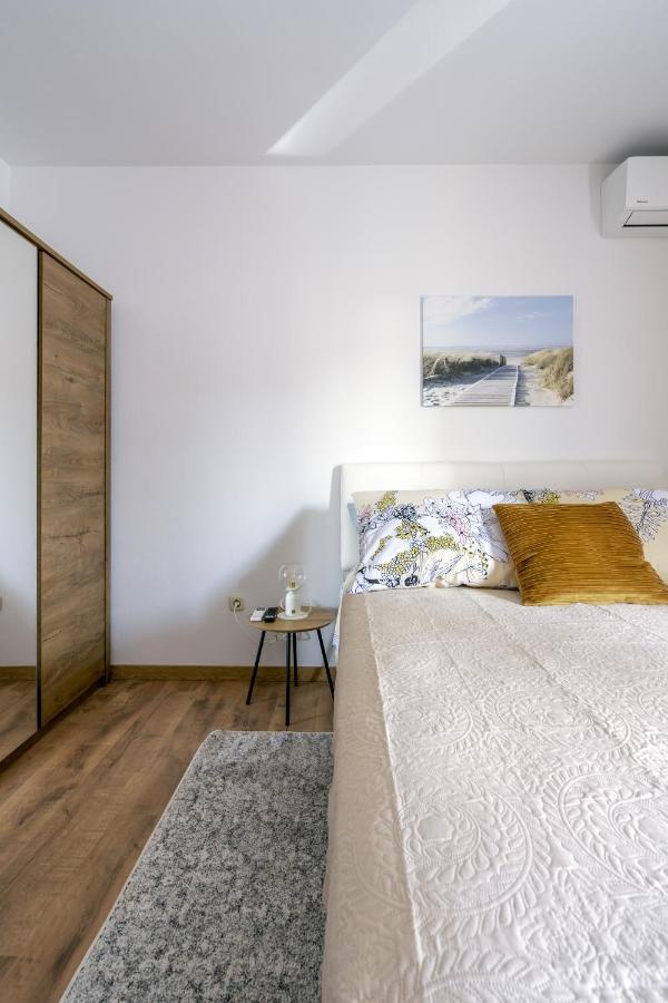 Alto 1 Studio Apartment רוביני מראה חיצוני תמונה